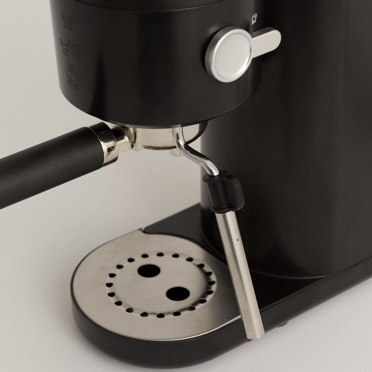 Create - Thera Studio Semi-automatic Espresso Machine 20 Bar / Black / 1400W