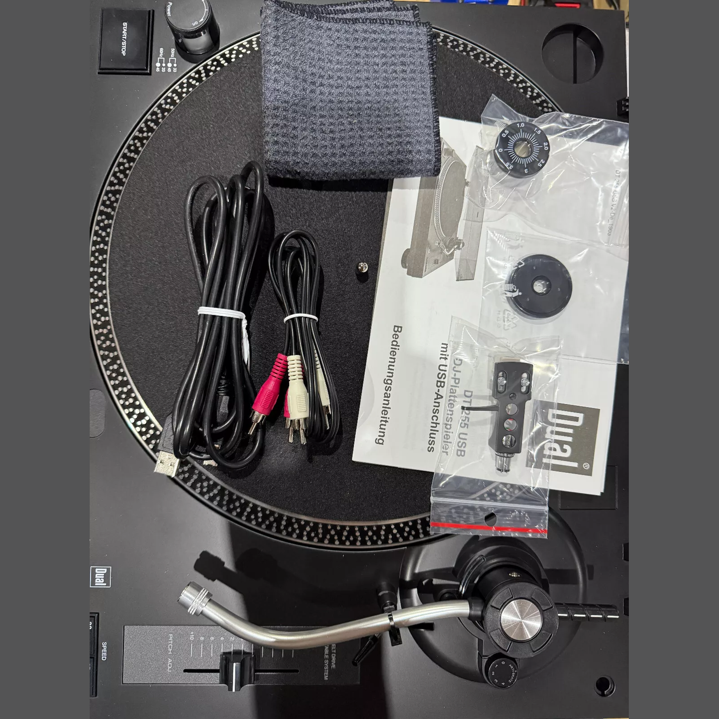 DUAL - DT 255 New Edition – USB Turntable