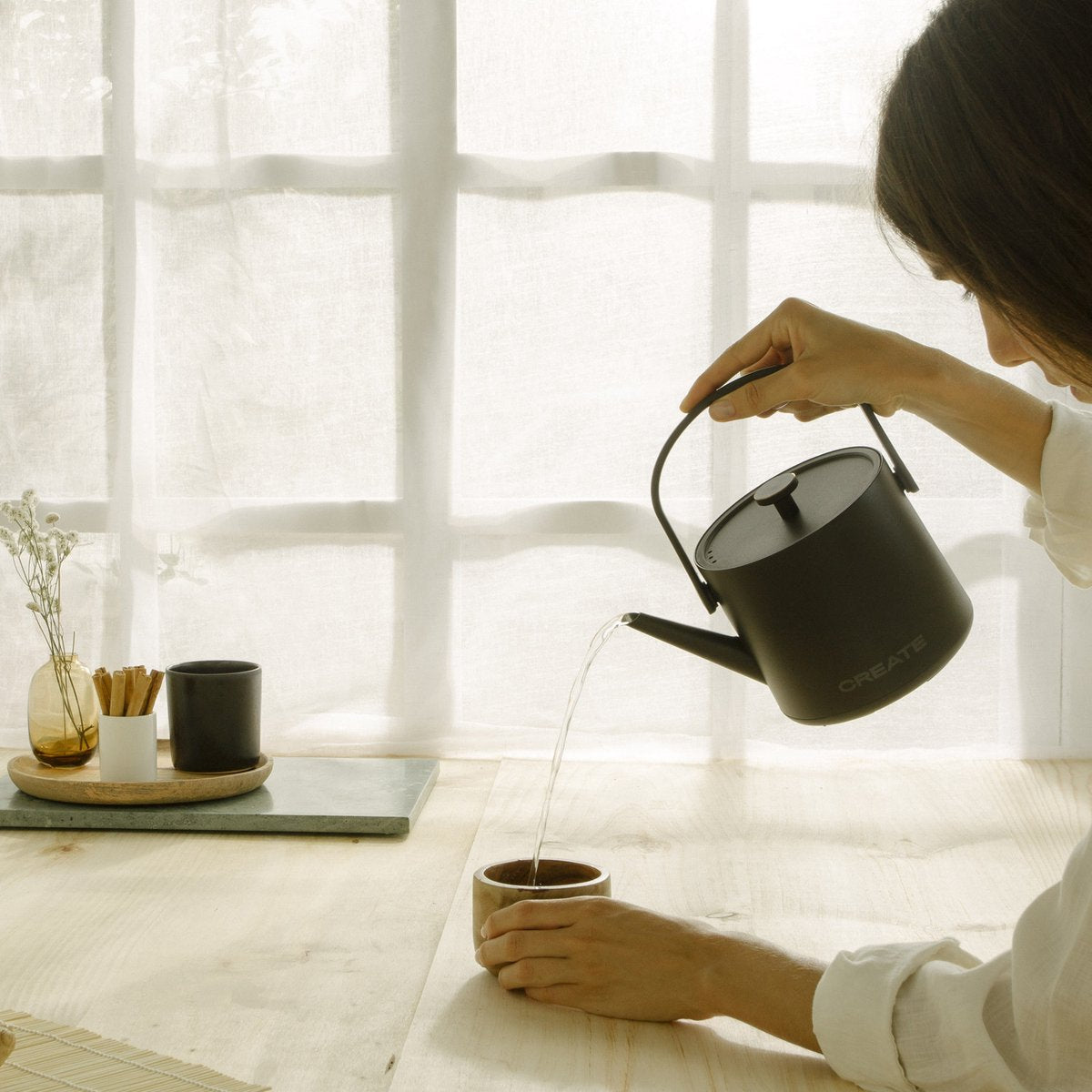 Create - Hattori Studio Kettle 500 ML /Black / 880W