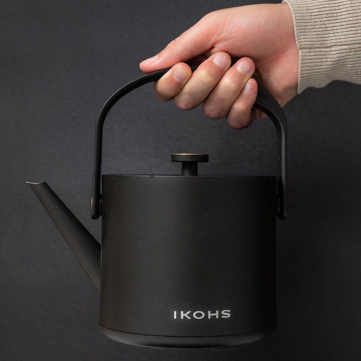 Create - Hattori Studio Kettle 500 ML /Black / 880W