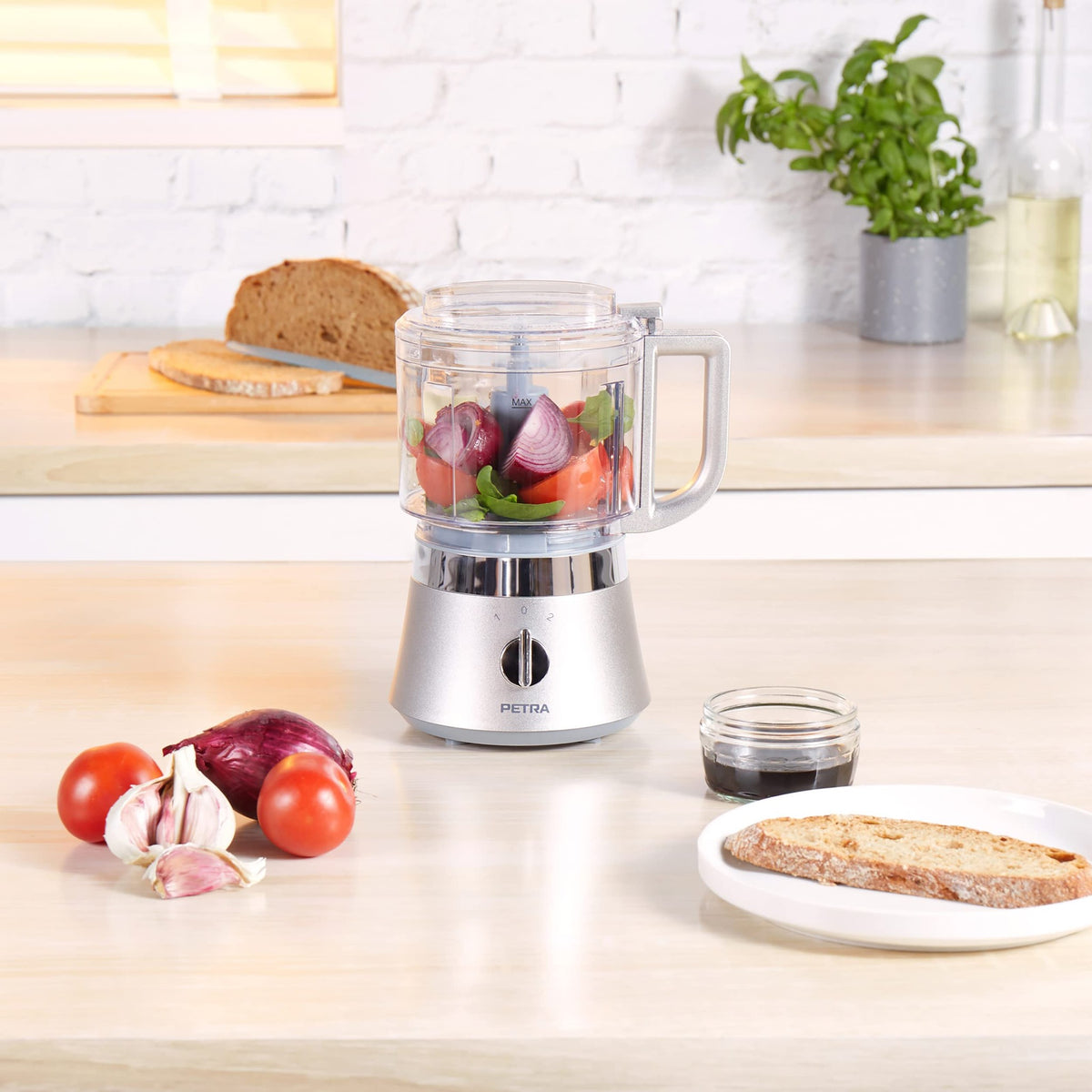 Petra PT5114VDEEU7 Compact Food Processor - 2-Speed Multi Chopper, Onion Chopper, 2580/2965 RPM, Built-in Oil/Drizzle Hole, 500 ml BPA Free Bowl with Lid, 400 W