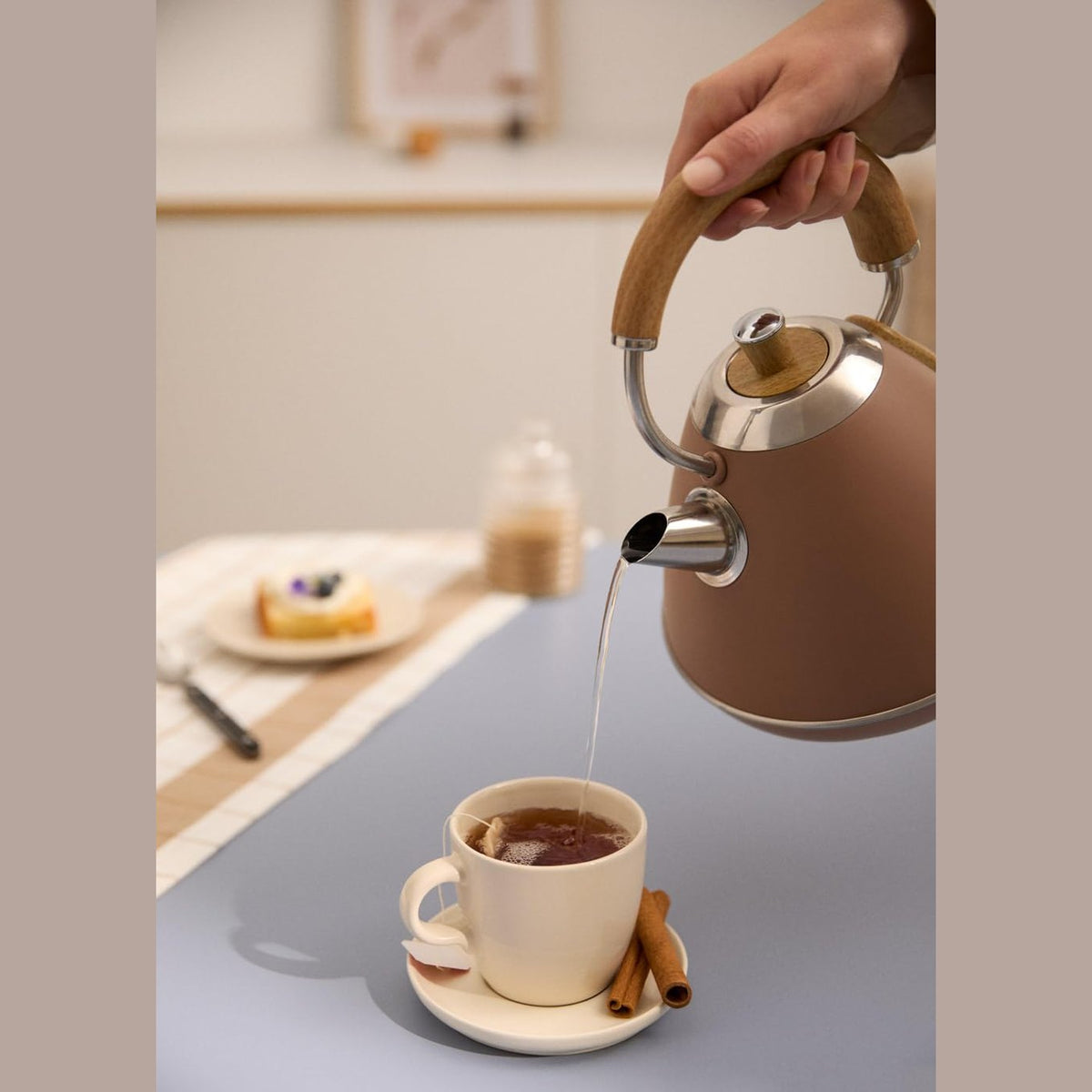 CREATE/KETTLE RETRO PRO/1L Electric Kettle with Temperature Control Mocha / Auto Off System, Quick Boil, Non-Slip Base, Transparent Panel, 1200W