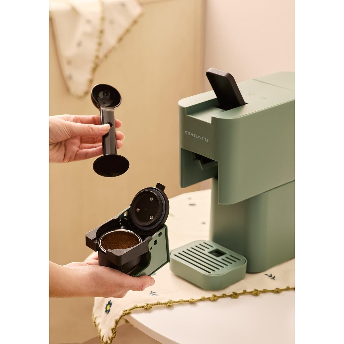 CREATE / THERA STUDIO/Multi-capsule espresso coffee maker and sage green ground coffee/Touch control panel, 19bar, programmable, 3 interchangeable adapters, anti-vibration system, 1450W