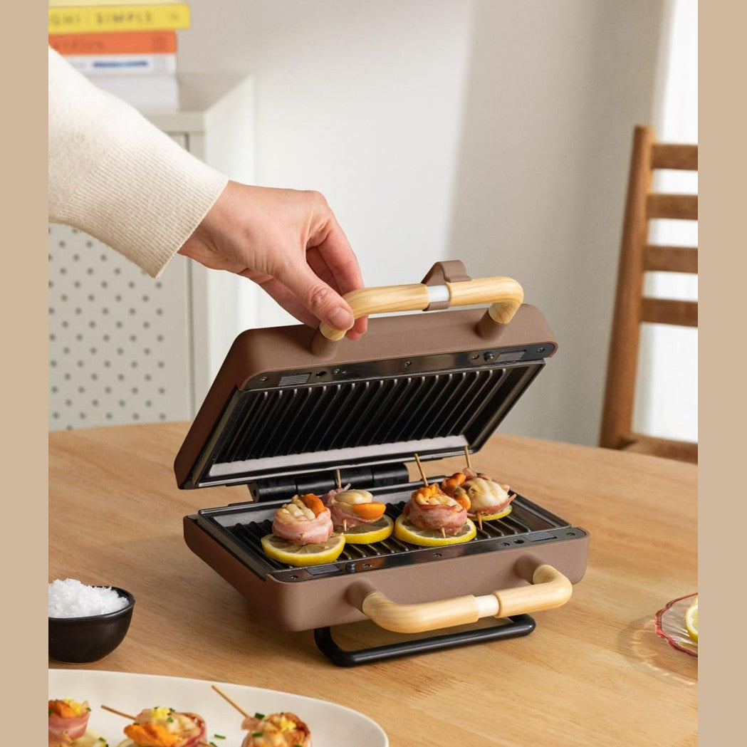 CREATE /STONE STUDIO/Sandwich Maker Grill and Double Waffle Maker Mocha Green / 3 Interchangeable Plates: Grill, Waffle and Sandwich, Non-Stick, 100° Opening, 2 Slices, Auto Off, Retro, 800W