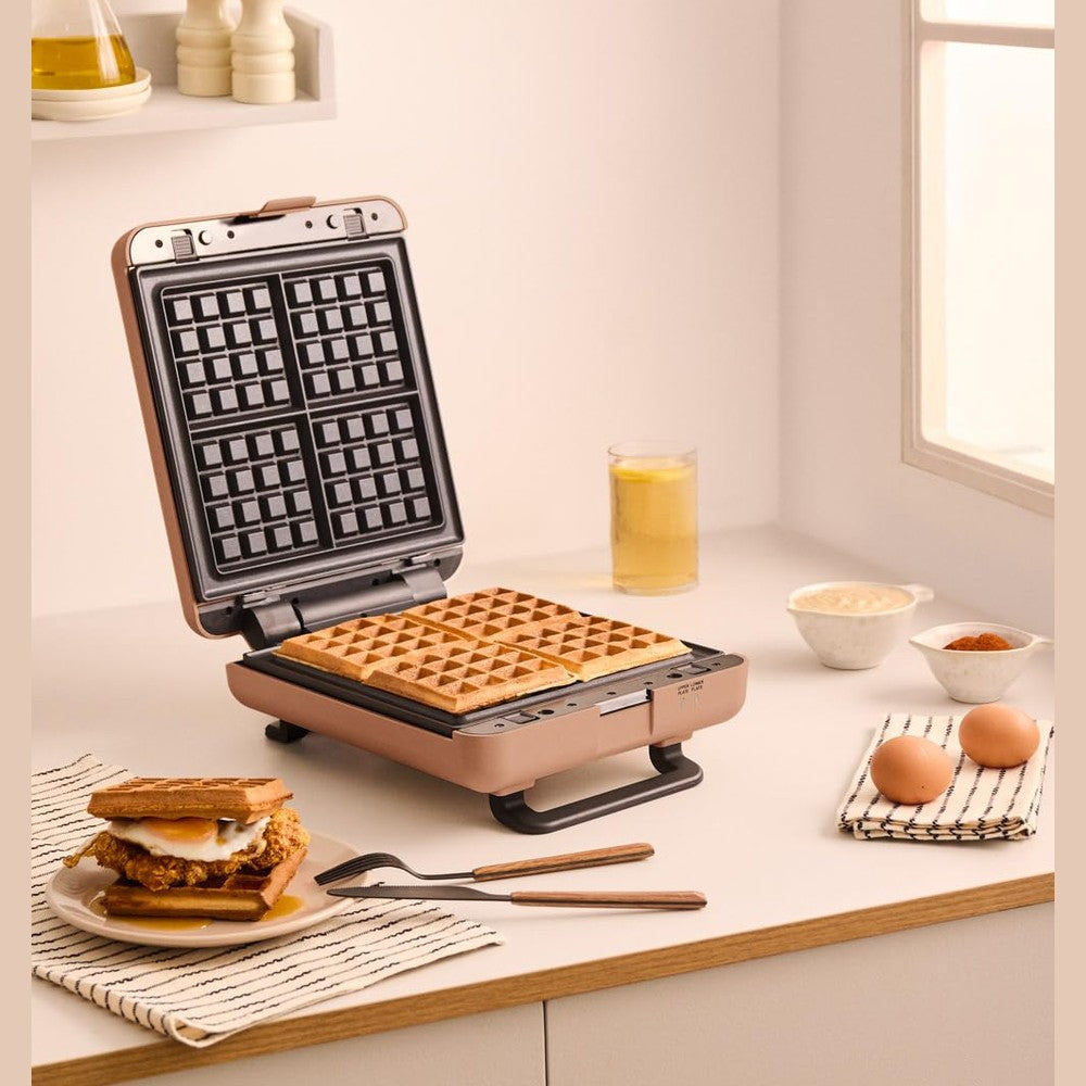 CREATE/STONE STUDIO/Sandwich-Grill and Waffle Maker Quadruple Mocha / 3 Interchangeable Plates: Grill, Waffle and Sandwich, 4 Slices, 1600 W