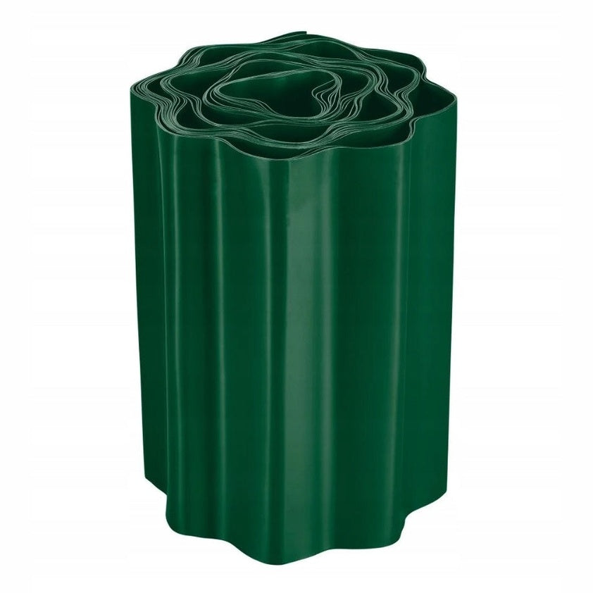 Green wavy flexible PVC garden edging for a neat and attractive garden border